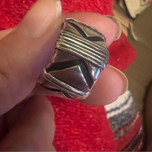 Sterling silver wide band ring. Size 7. - Picture 4 of 7